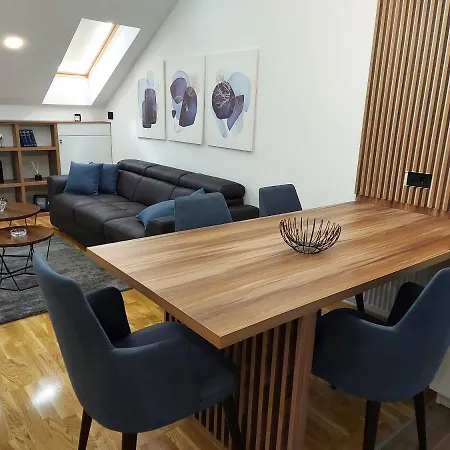 Apartment Tri S Lux Arandjelovac