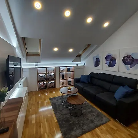 Apartment Tri S Lux *