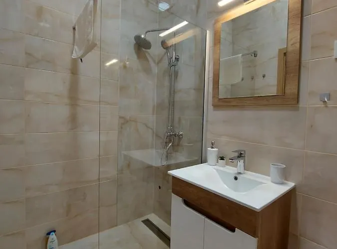 Tri S Lux 阿然德洛维克